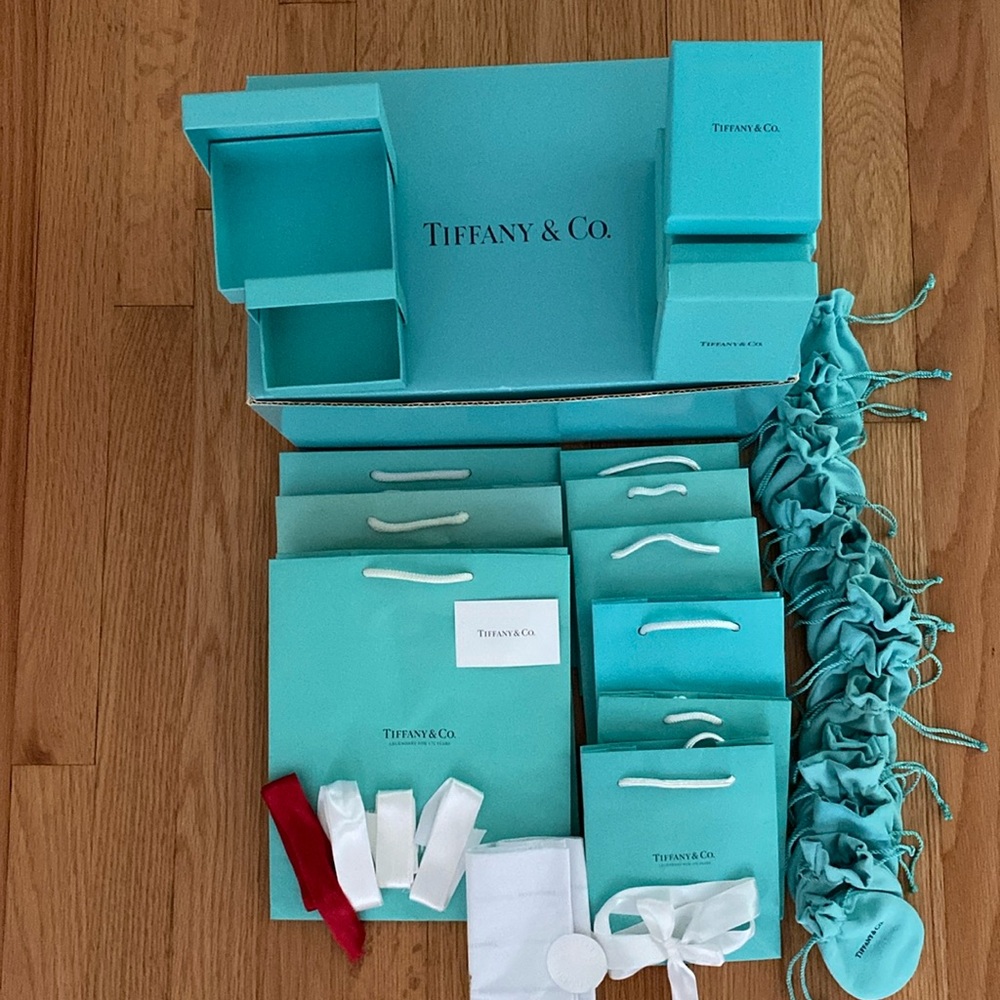Collection original Tiffany gift boxes, shopping n cloth jewelry bags w/ ribbons
